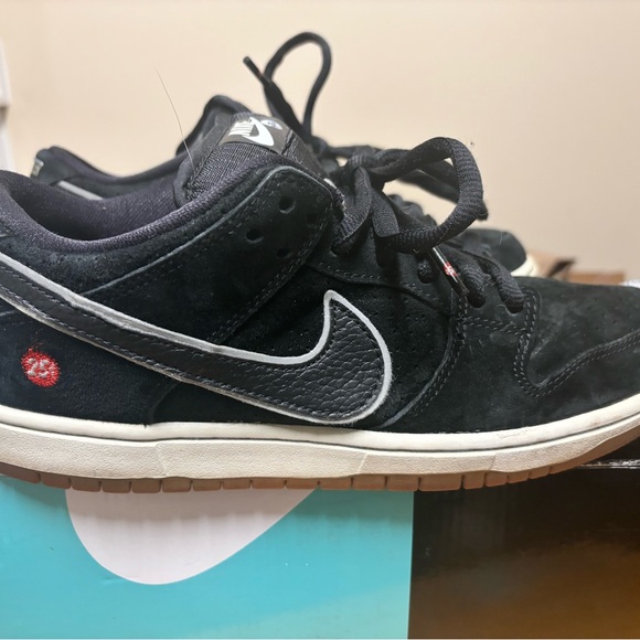 Nike sb dunk low quartersnacks main image 6